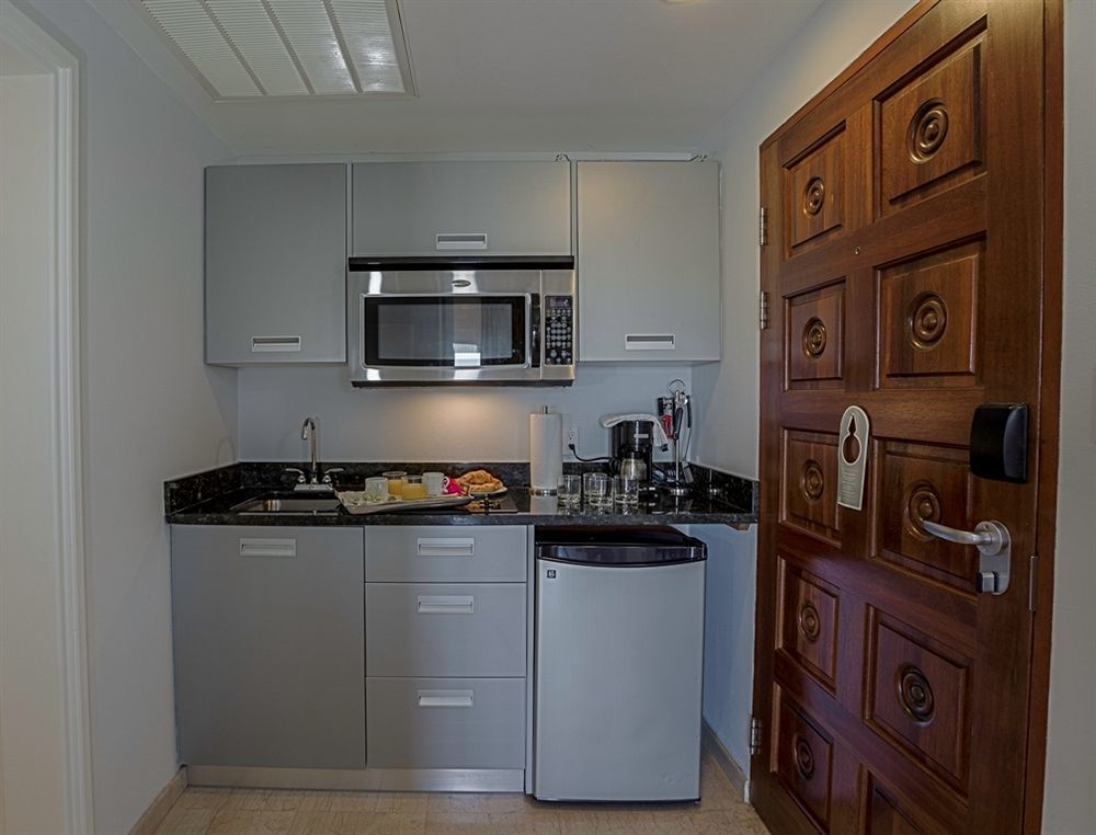 Princess Heights Luxury Condo Hotel Oyster Pond Luaran gambar
